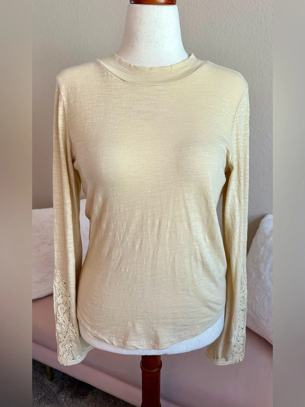 NWT Free People We The Free Hooked On You Top Wheat Cotton Sz M Embroidered Cuff